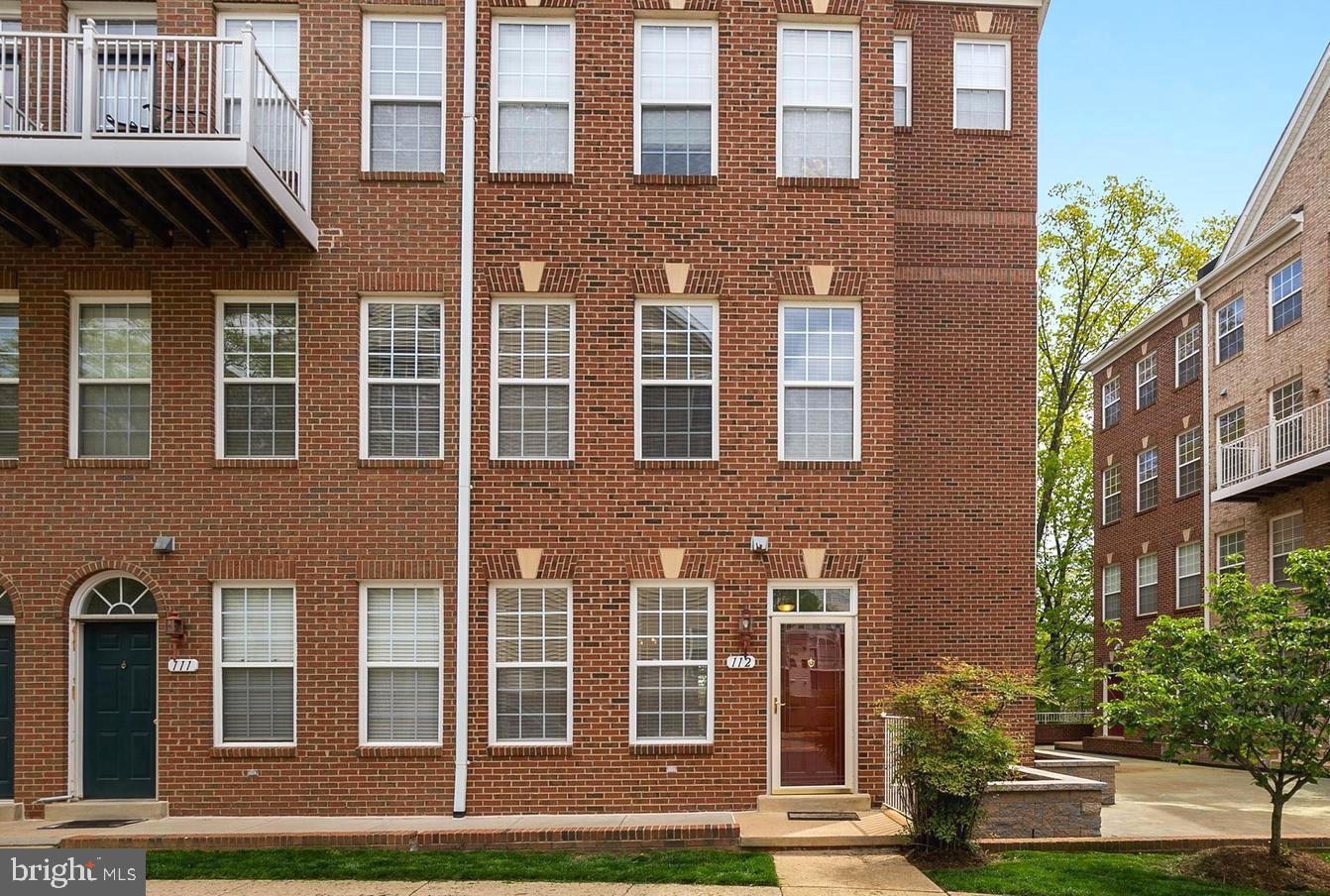WESTBRIAR PLAZA - Residential