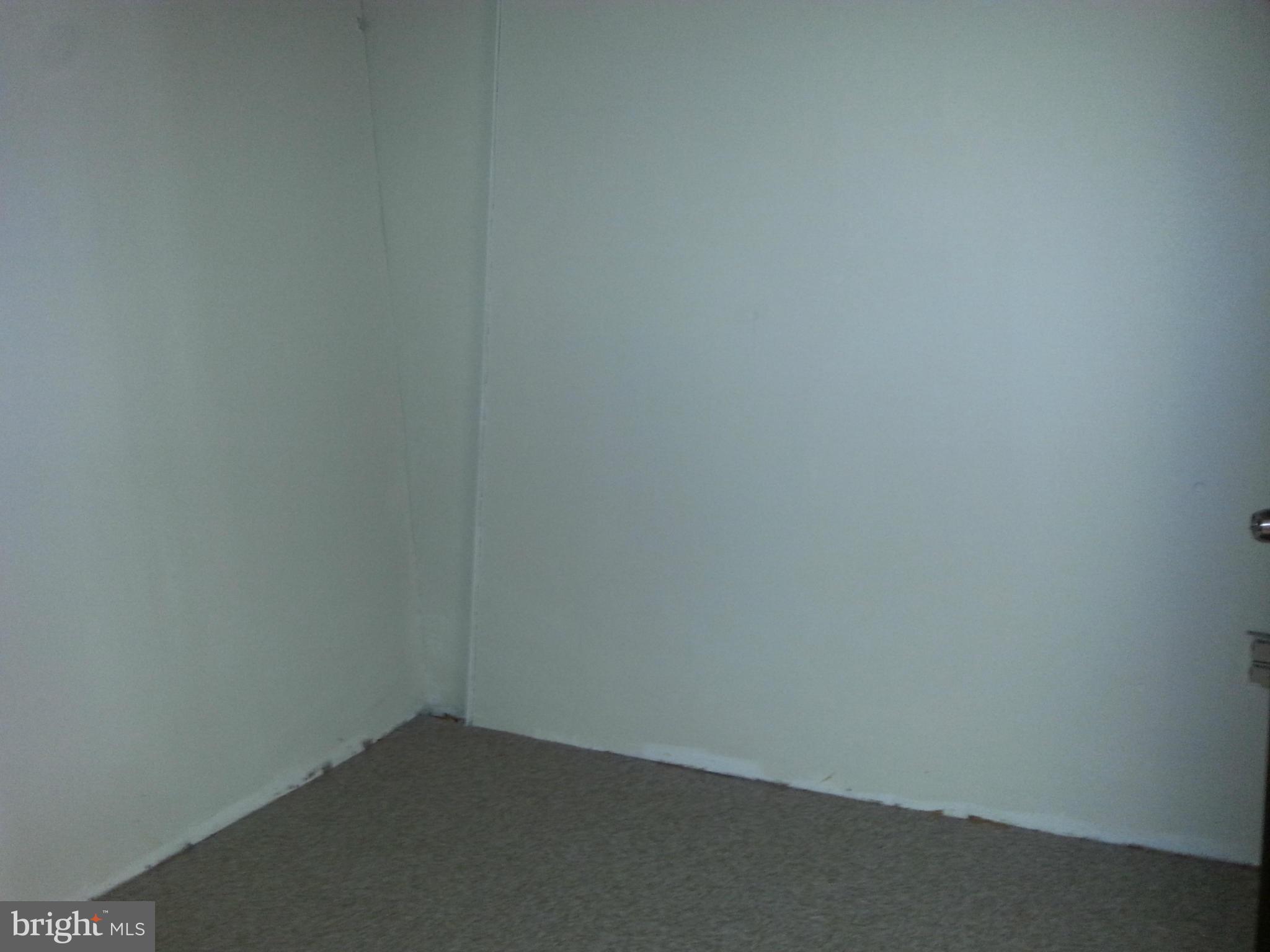 ABERDEEN HILLS - Commercial Lease