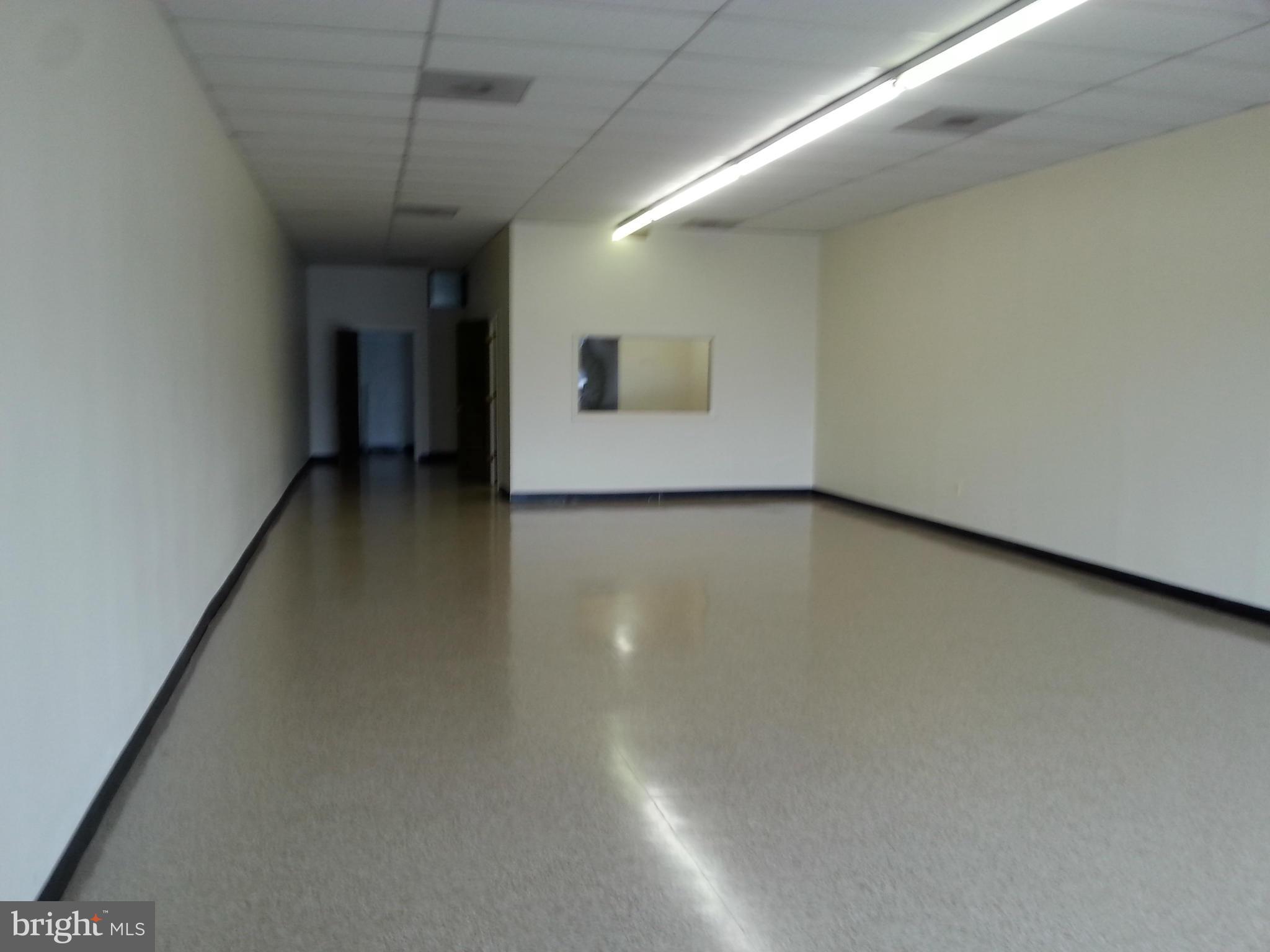 ABERDEEN HILLS - Commercial Lease
