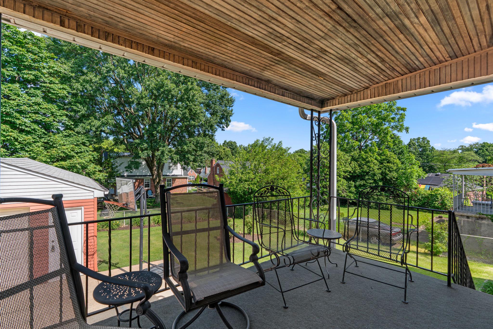 COLONIAL GARDENS - Residential