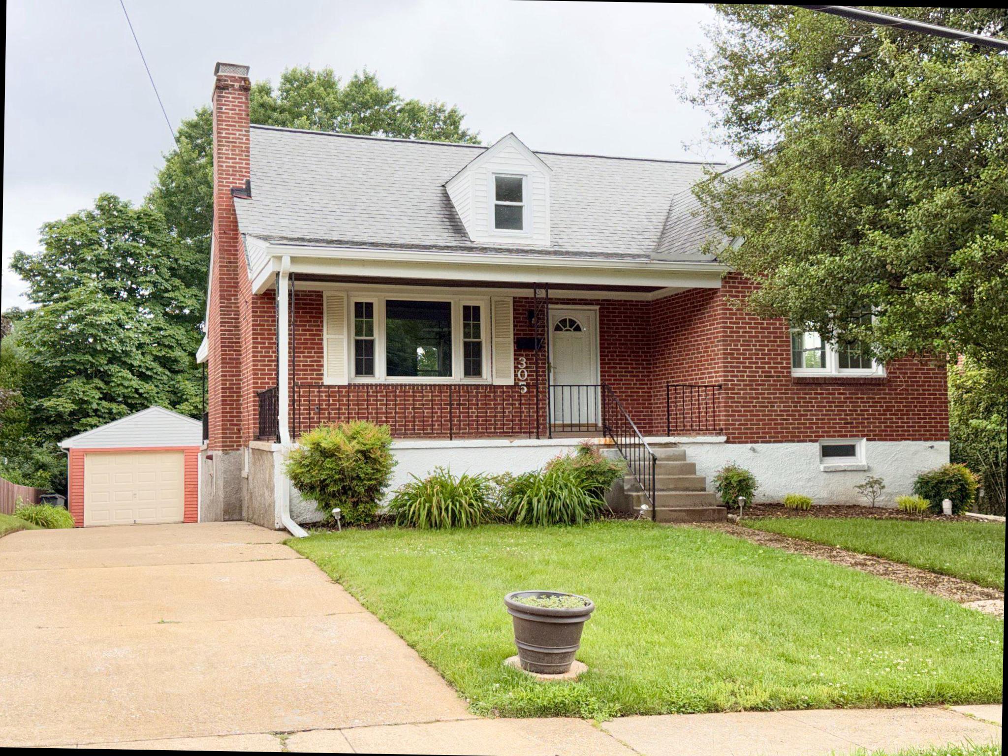COLONIAL GARDENS - Residential