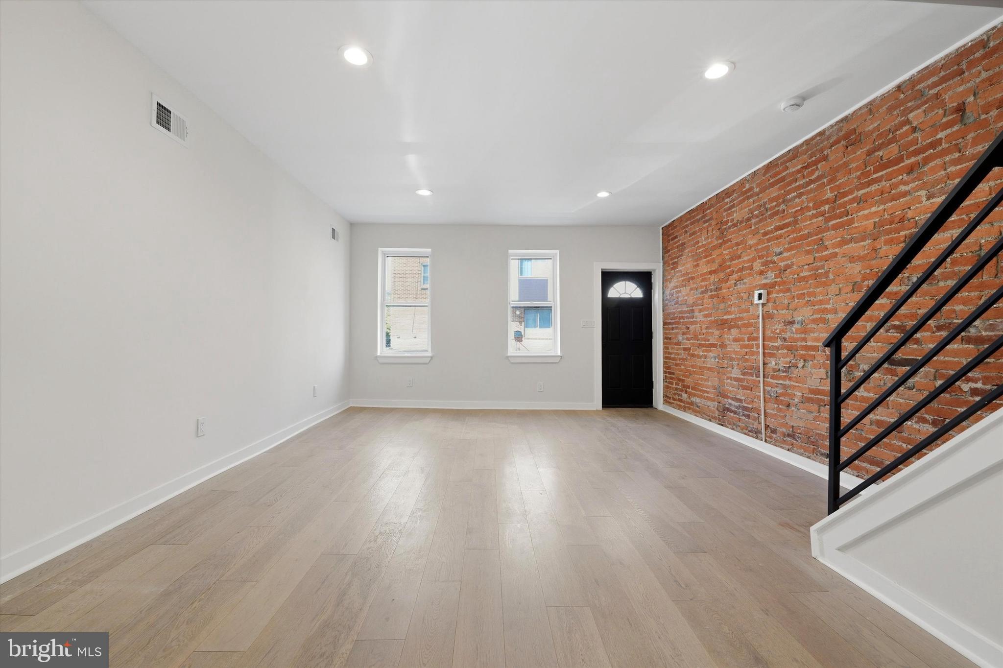 POINT BREEZE - Residential