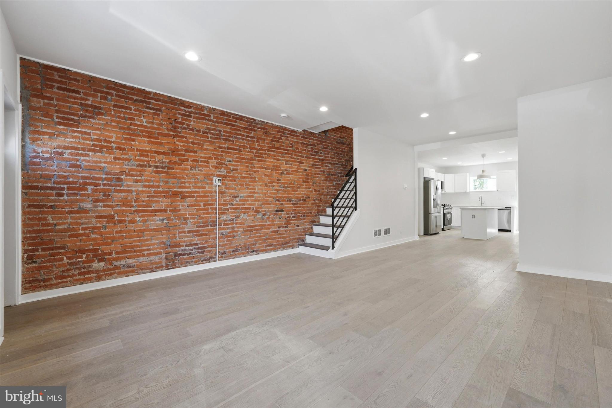 POINT BREEZE - Residential