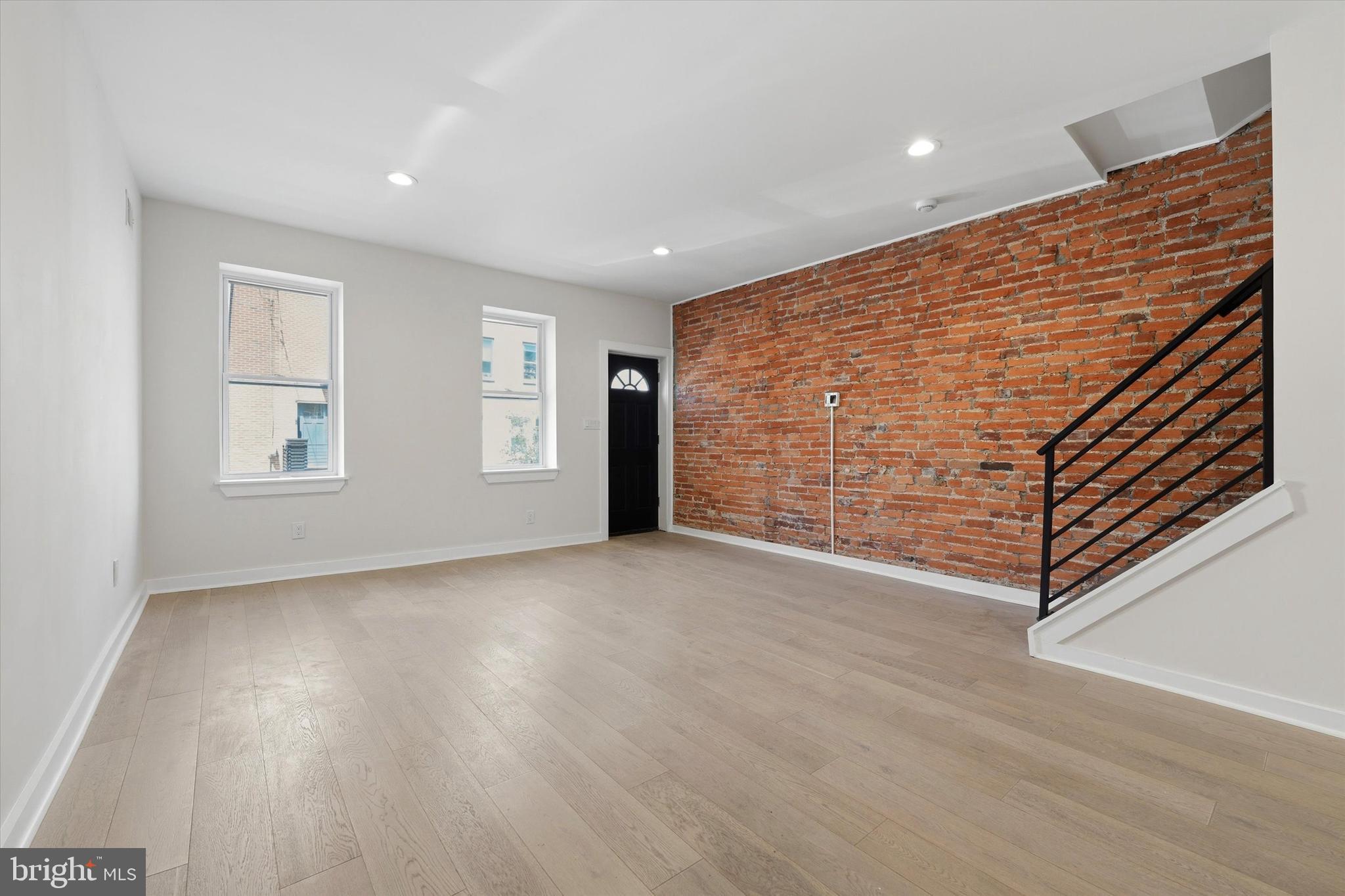 POINT BREEZE - Residential