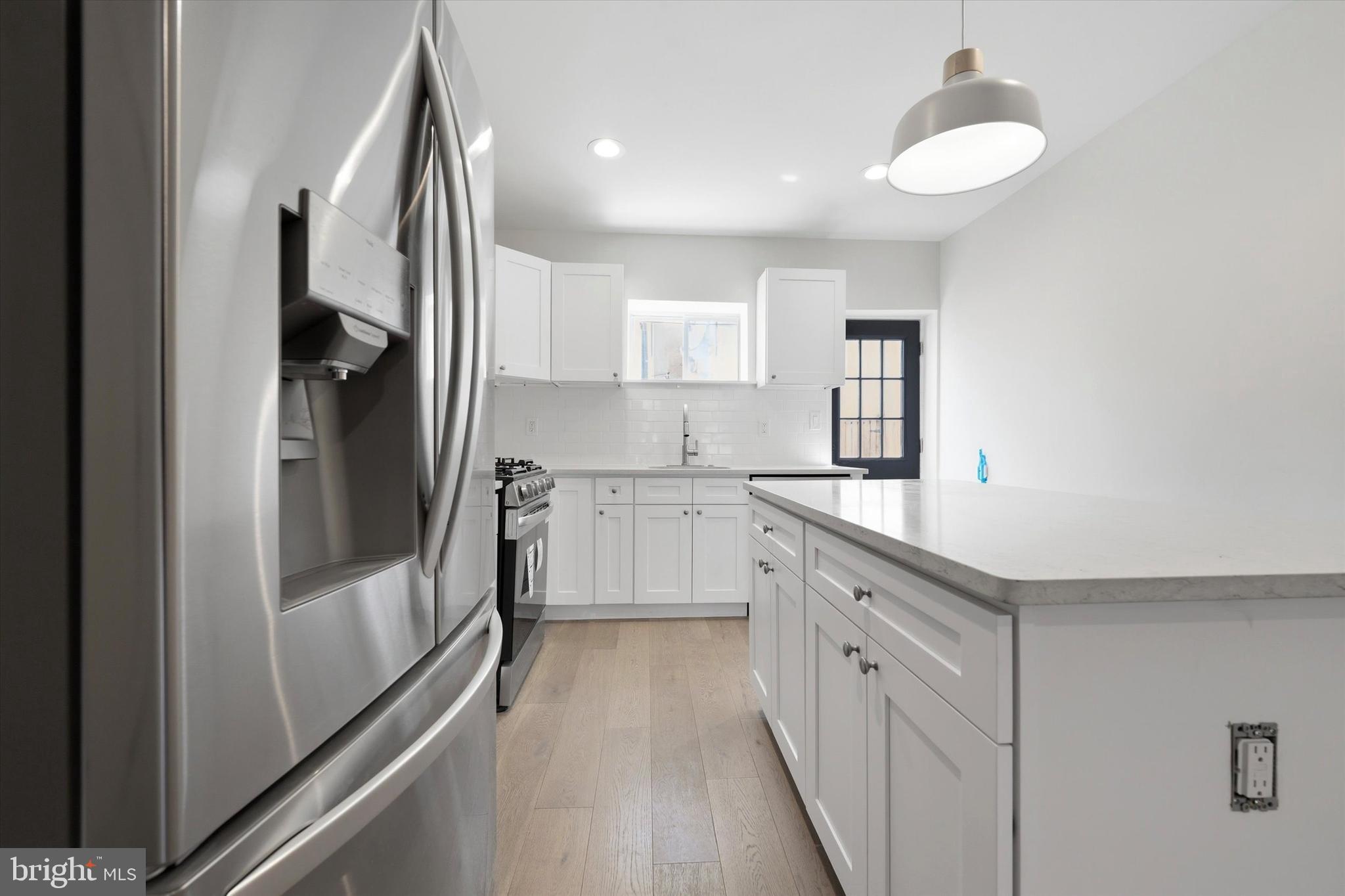 POINT BREEZE - Residential
