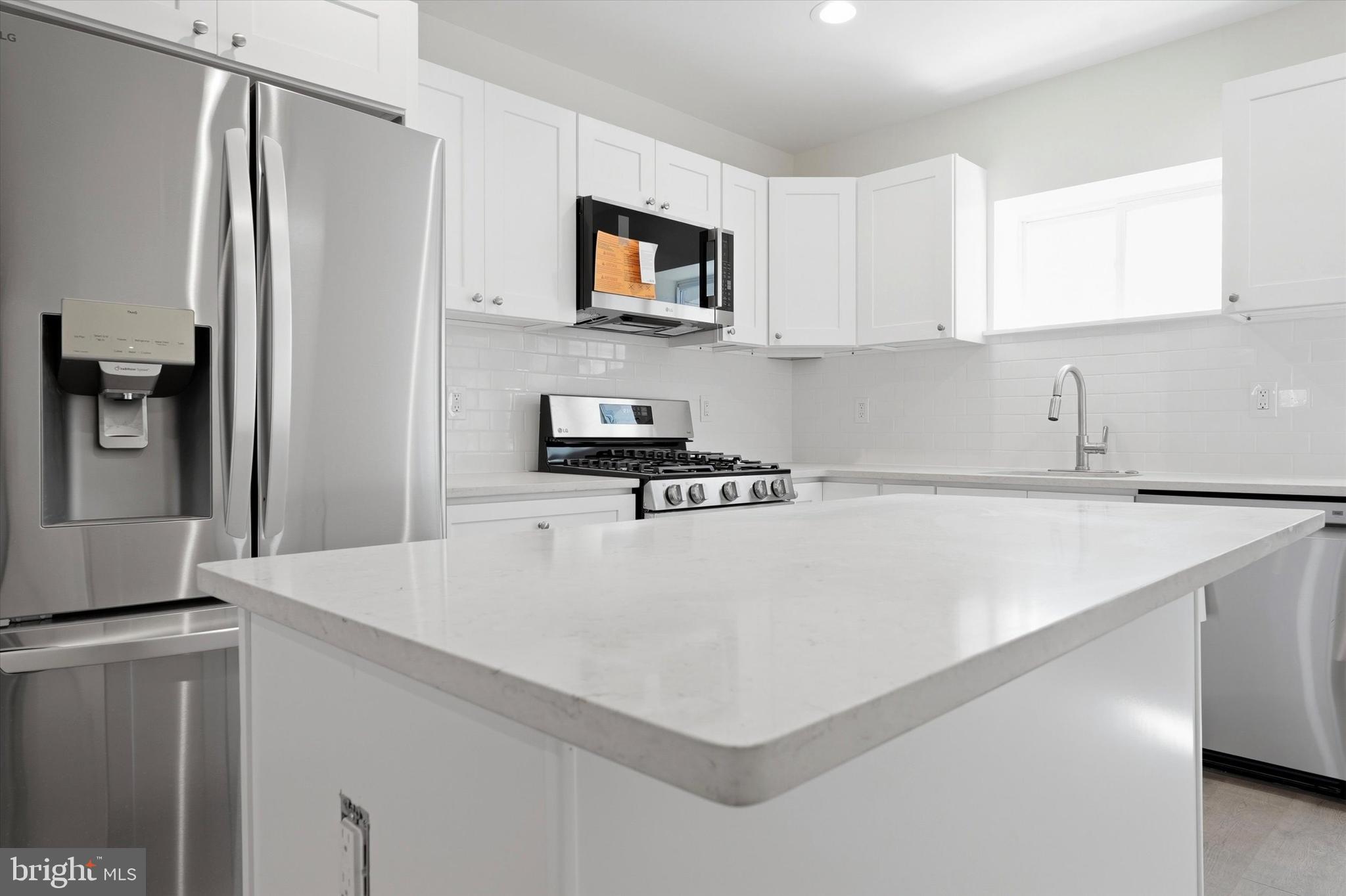POINT BREEZE - Residential