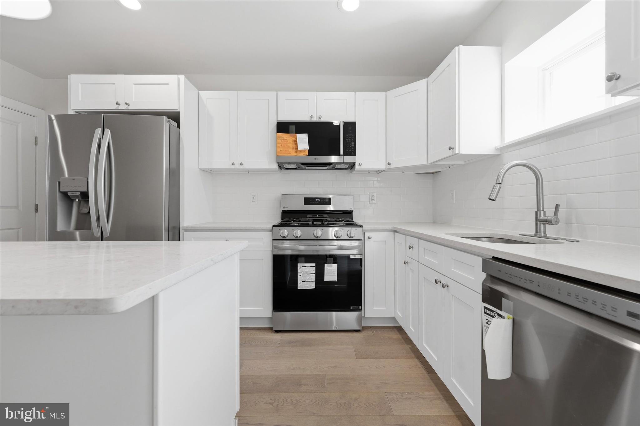 POINT BREEZE - Residential