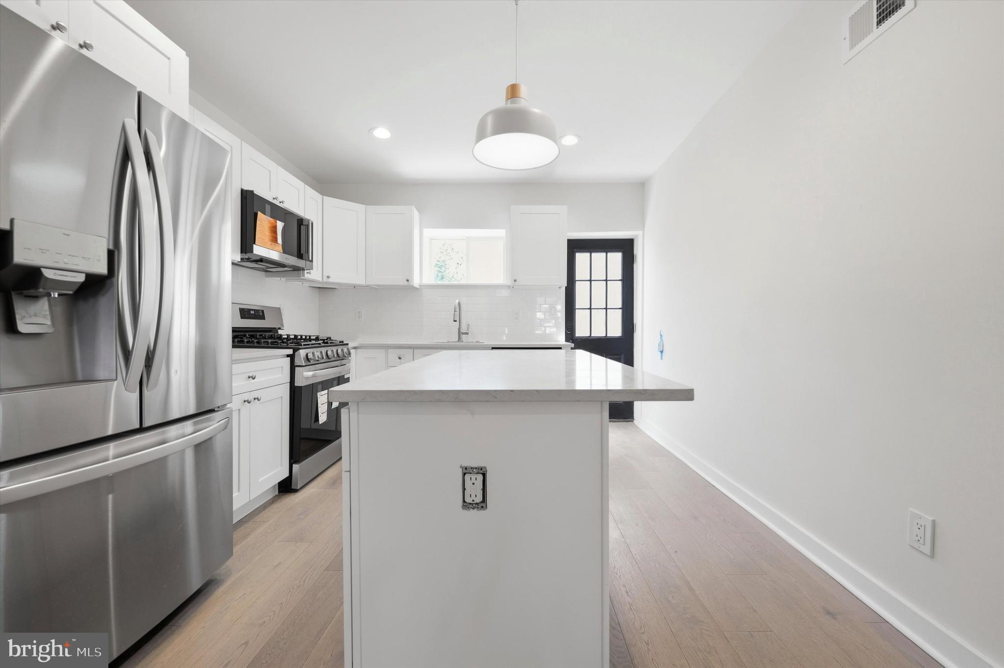 POINT BREEZE - Residential