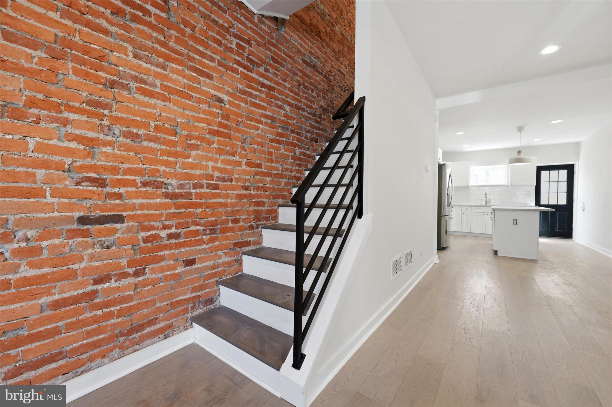 POINT BREEZE - Residential