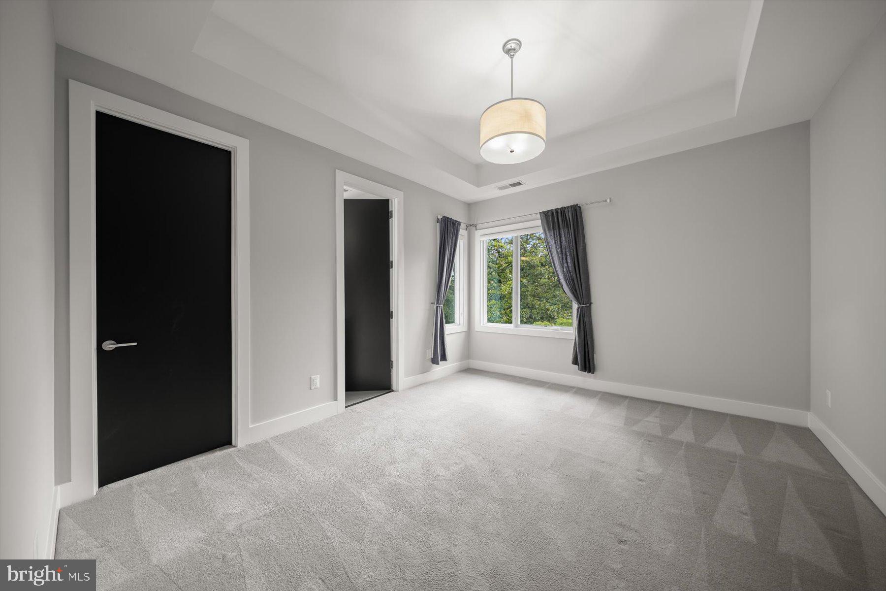 GOLF CLUB MANOR - Residential