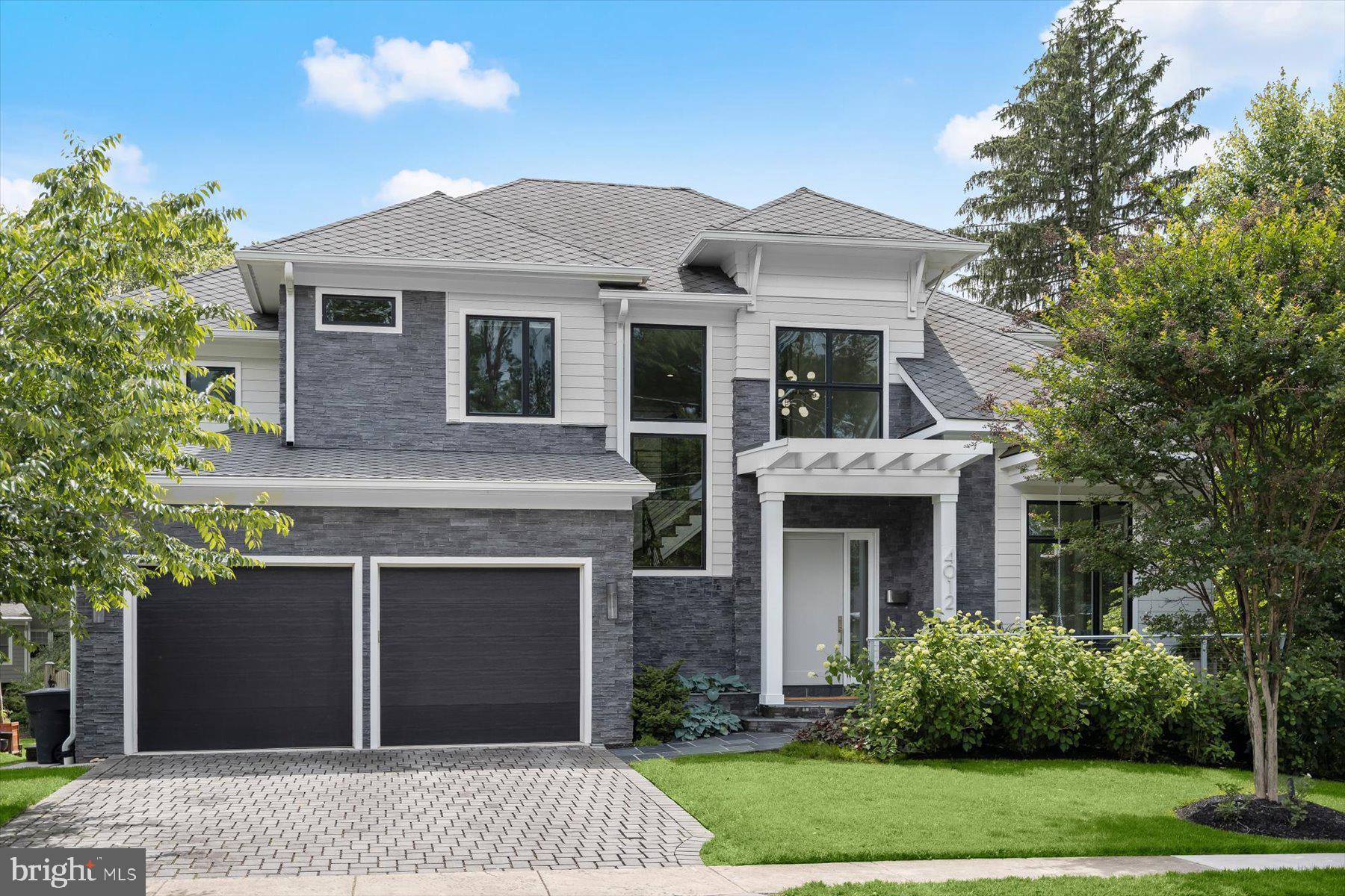 GOLF CLUB MANOR - Residential