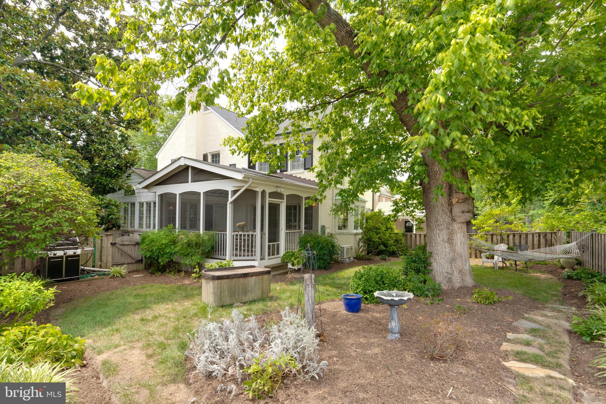 GEORGE WASHINGTON PARK - Residential