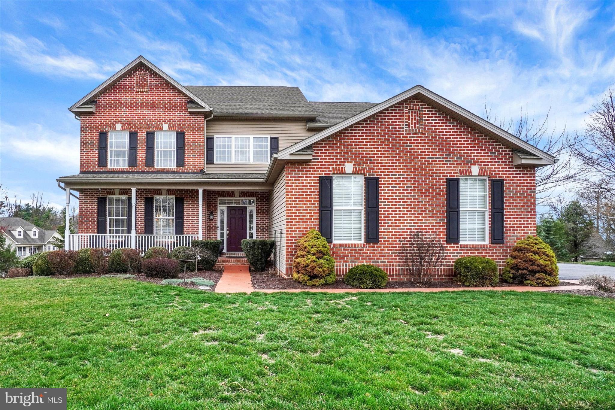 ROYAL OAKS - Residential