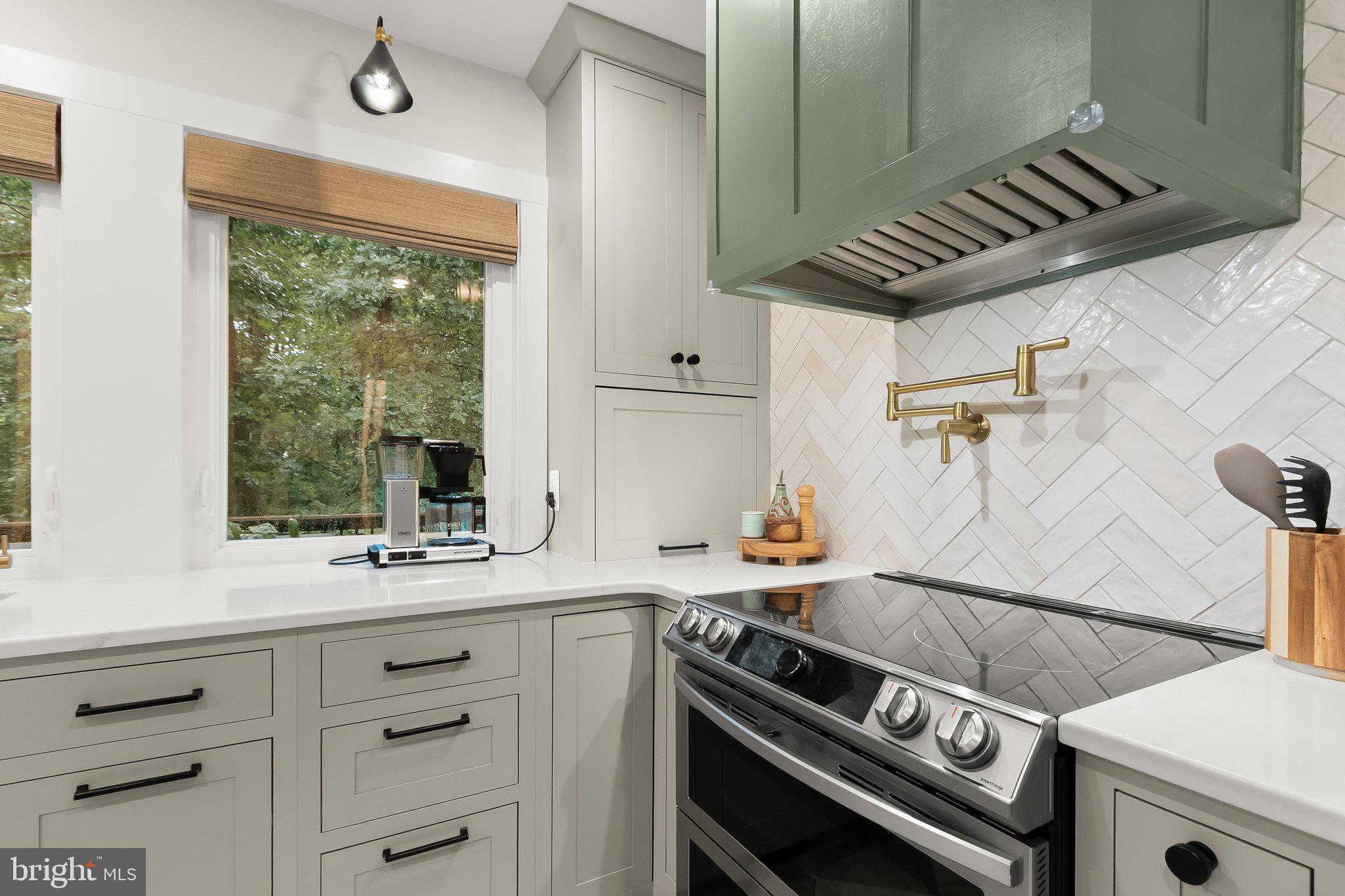 VILLAGE OF OAKLAND MILLS - Residential