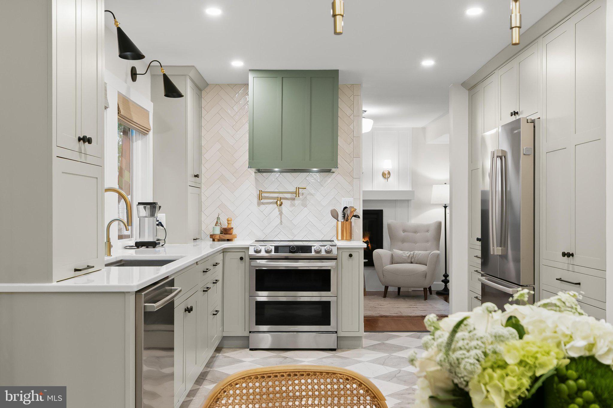 VILLAGE OF OAKLAND MILLS - Residential
