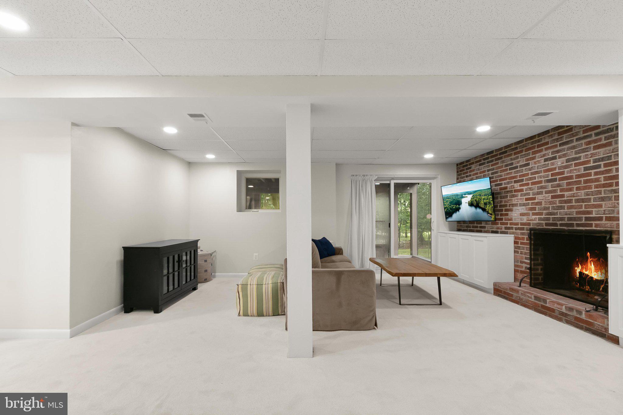 VILLAGE OF OAKLAND MILLS - Residential