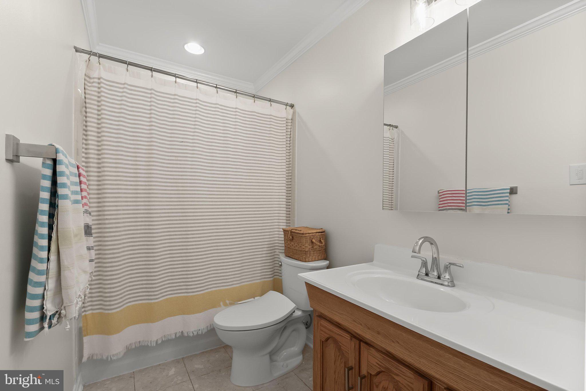 VILLAGE OF OAKLAND MILLS - Residential