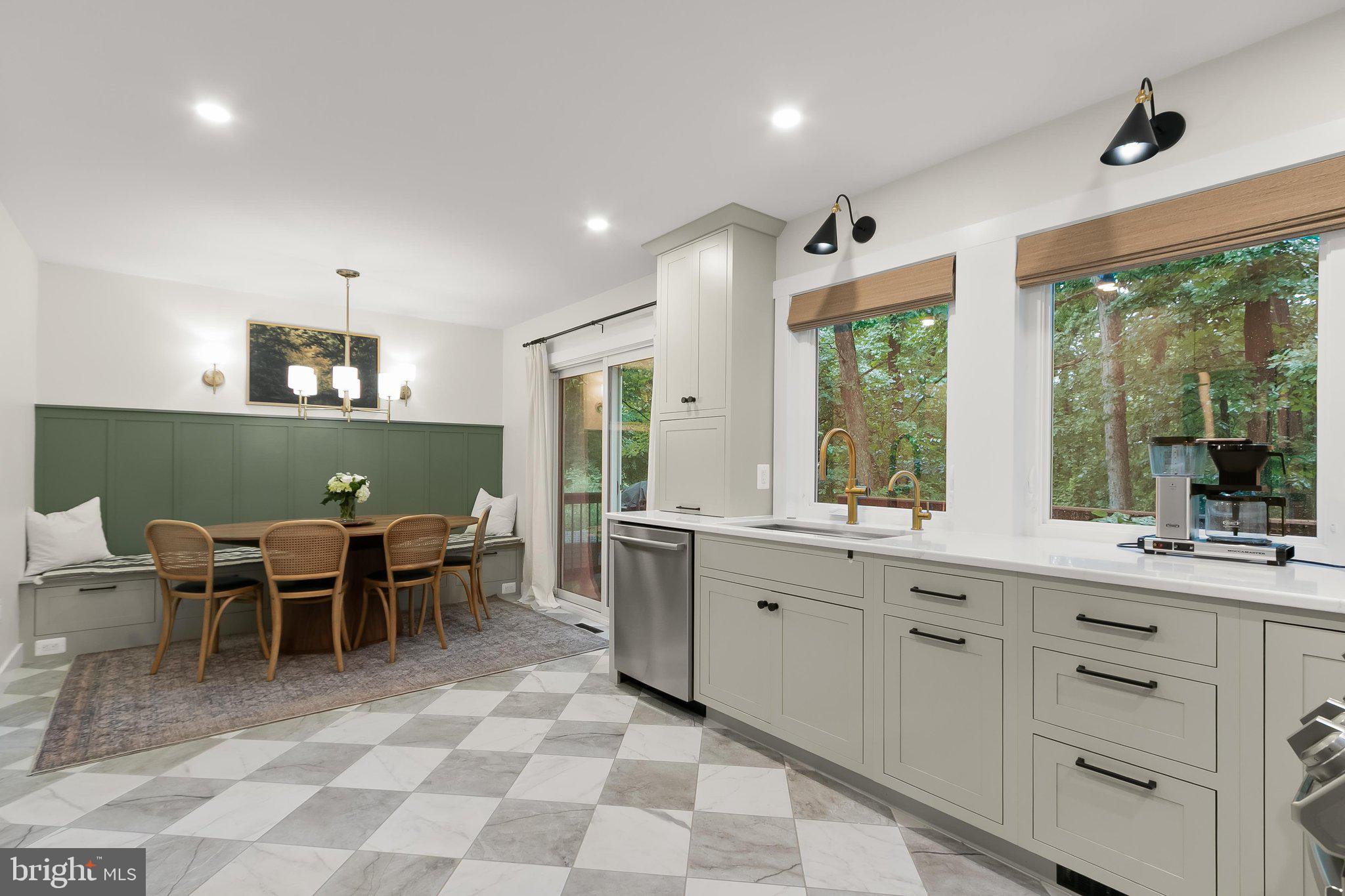 VILLAGE OF OAKLAND MILLS - Residential