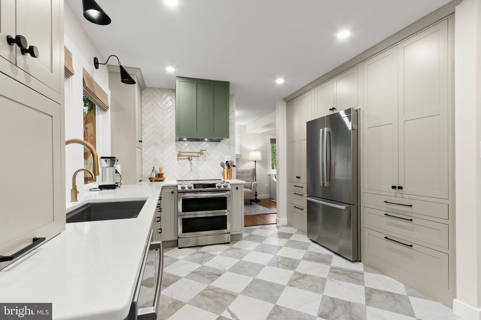 VILLAGE OF OAKLAND MILLS - Residential