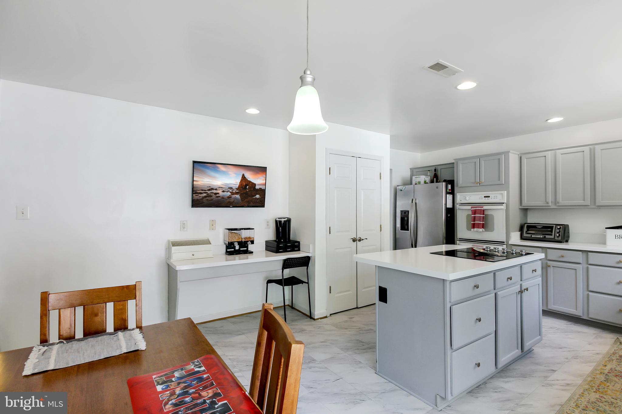 SOMERSET - Residential