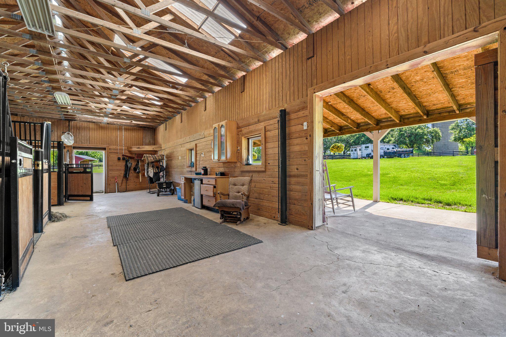 LODGE LAND FARMS - Residential