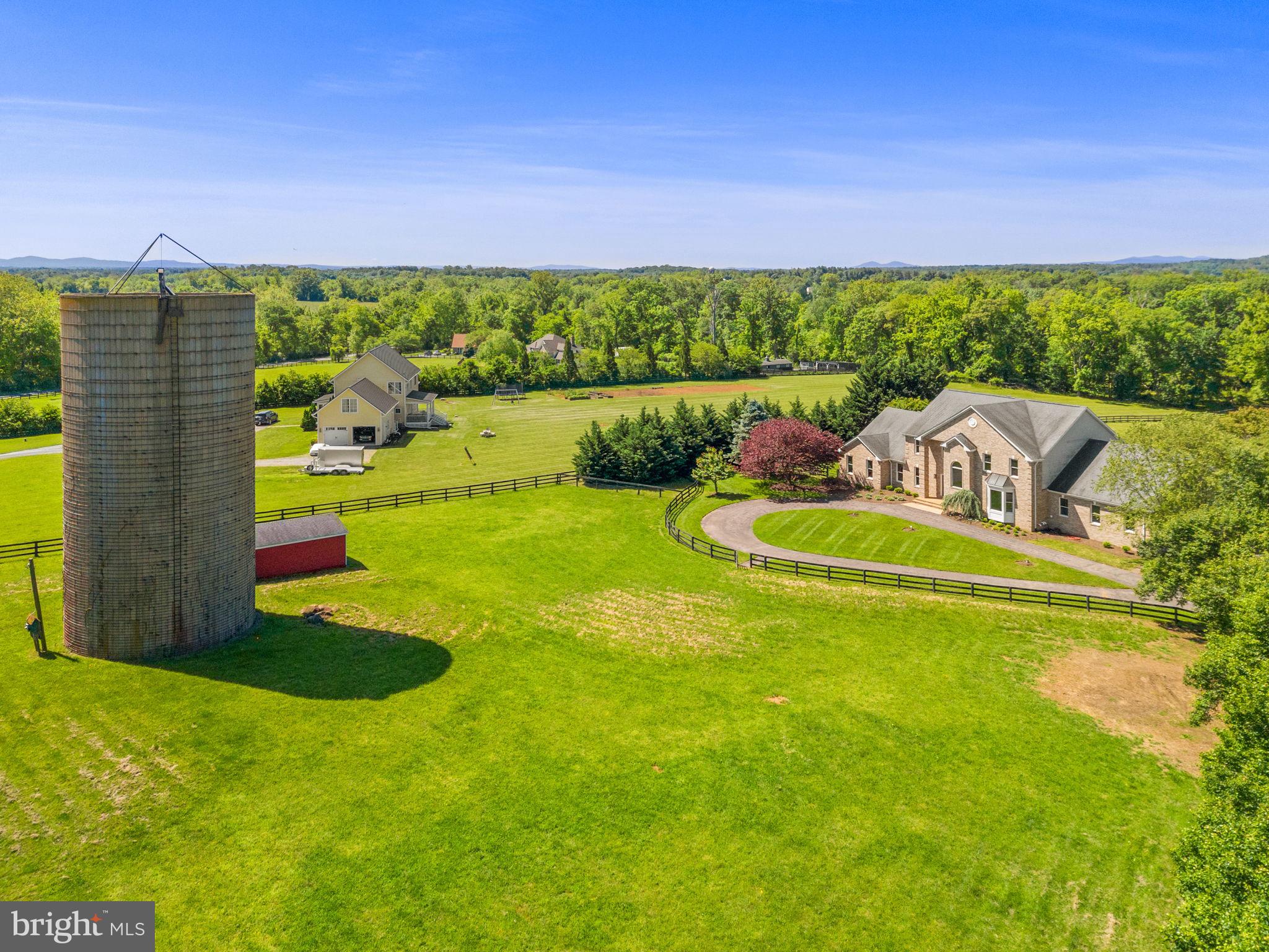 LODGE LAND FARMS - Residential