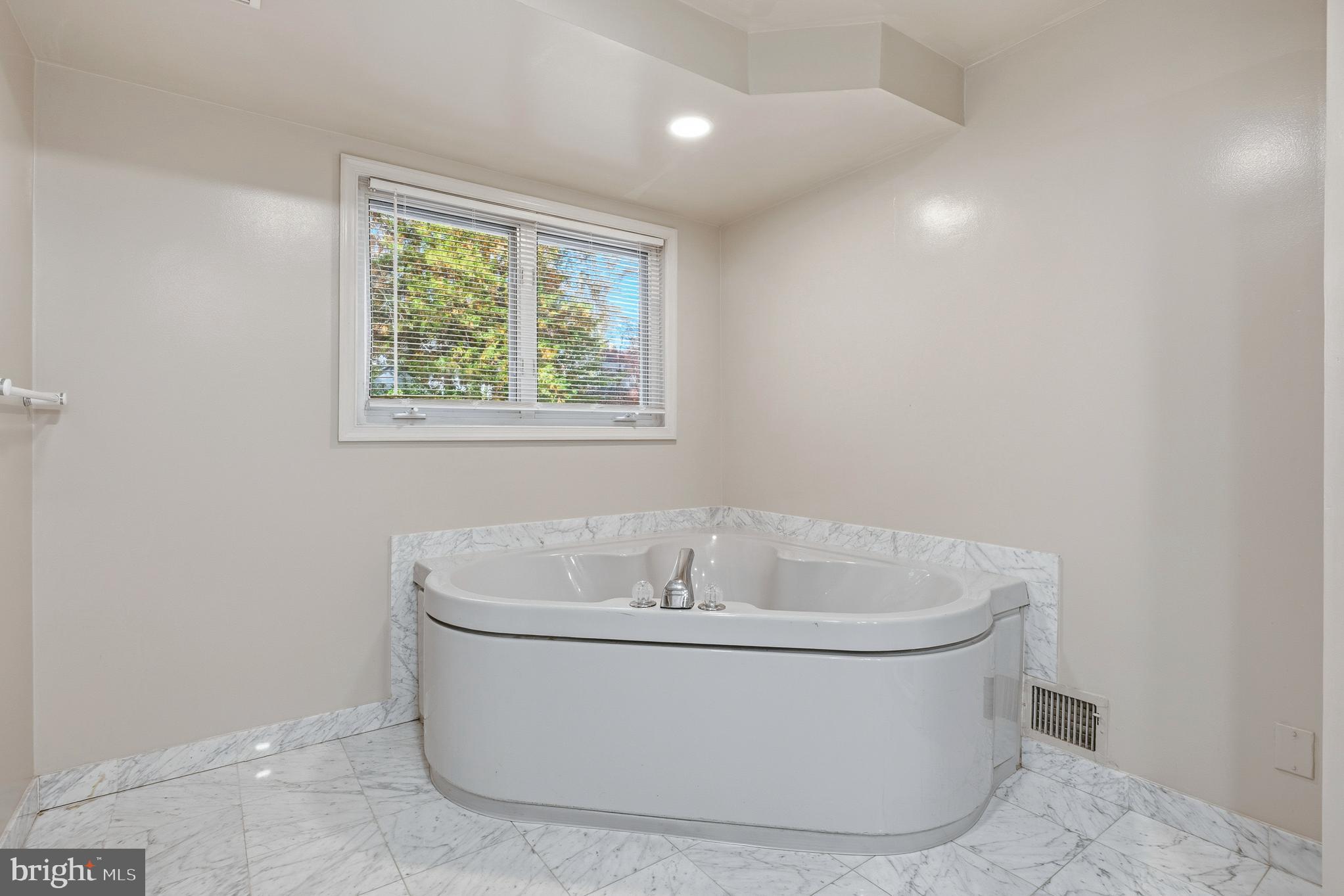HIGH POINT - Residential