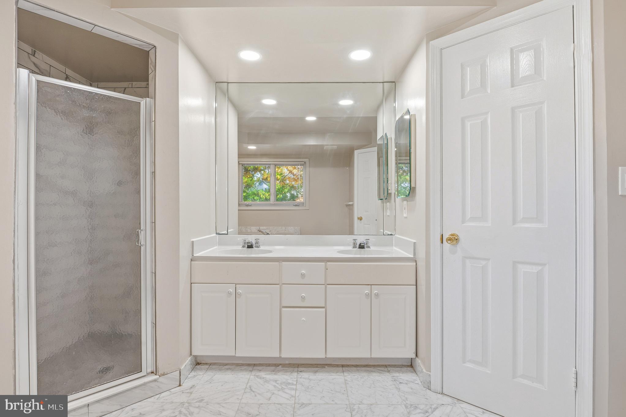 HIGH POINT - Residential