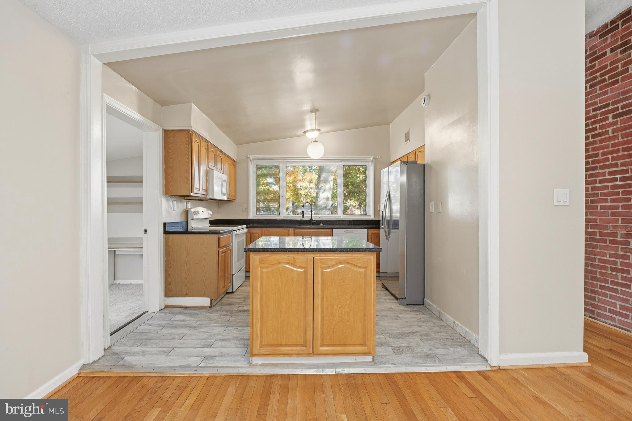 HIGH POINT - Residential