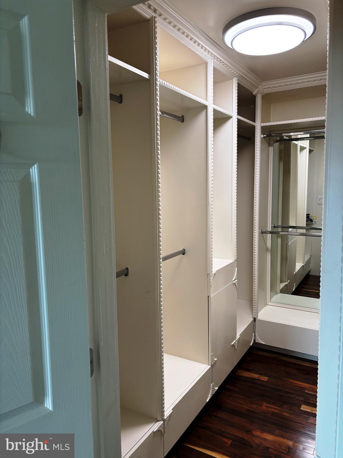 SUMMERHOUSE CONDO - Residential
