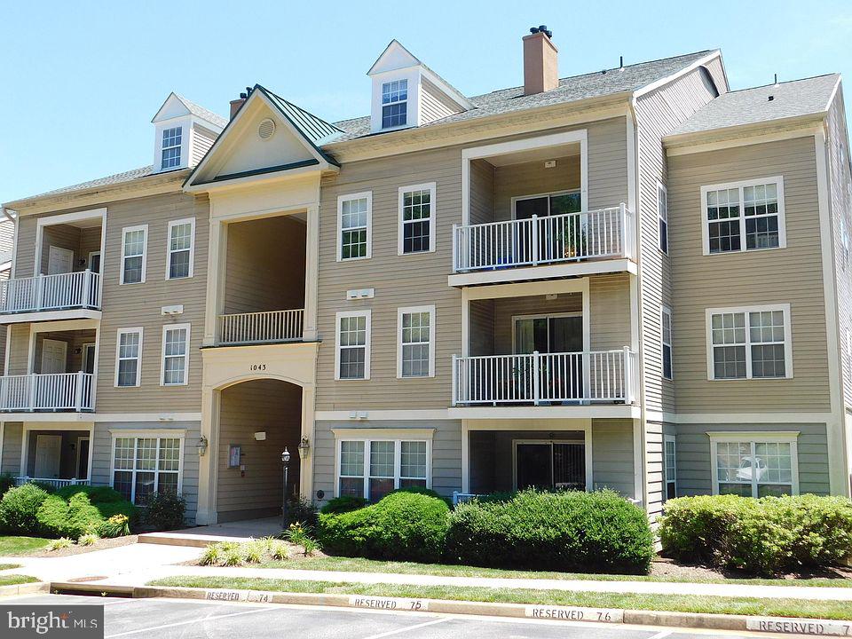 SUMMERHOUSE CONDO - Residential