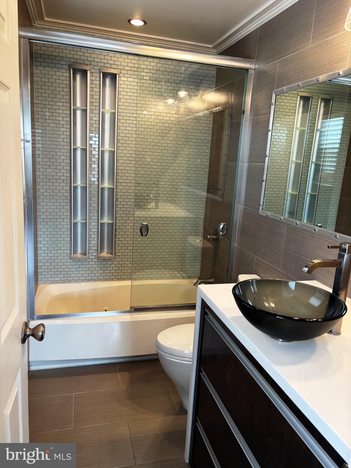 SUMMERHOUSE CONDO - Residential