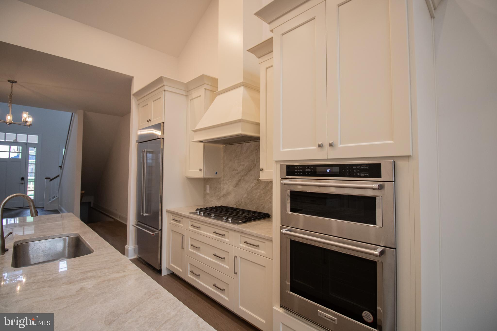 COLUMBIA PLACE - Residential