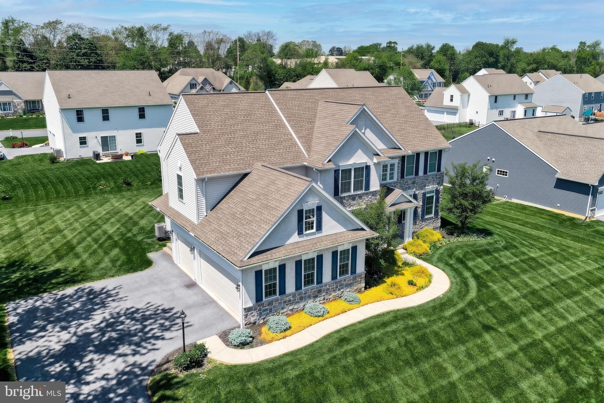 STRATHFORD MEADOWS - Residential