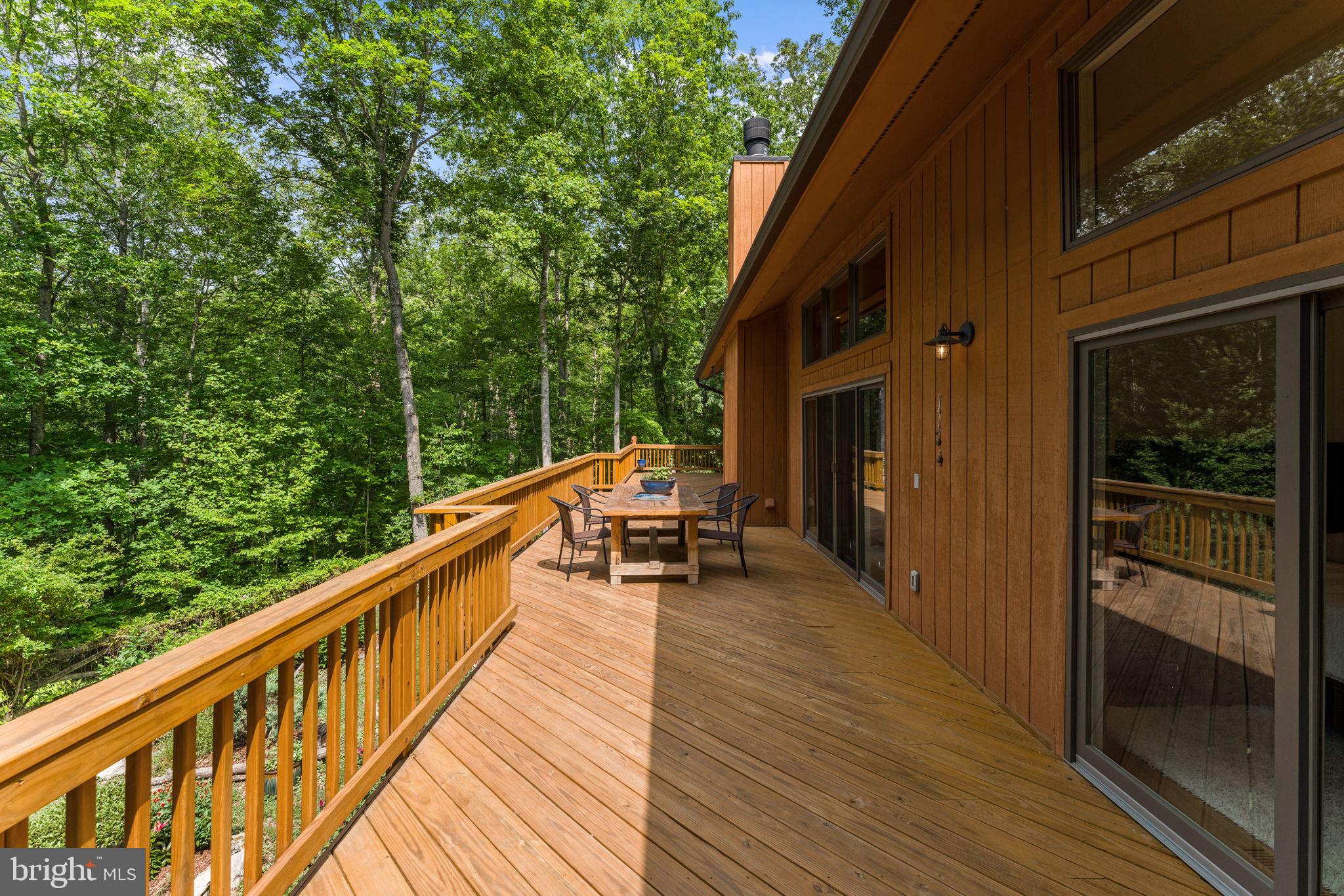 BEAR'S DEN - Residential