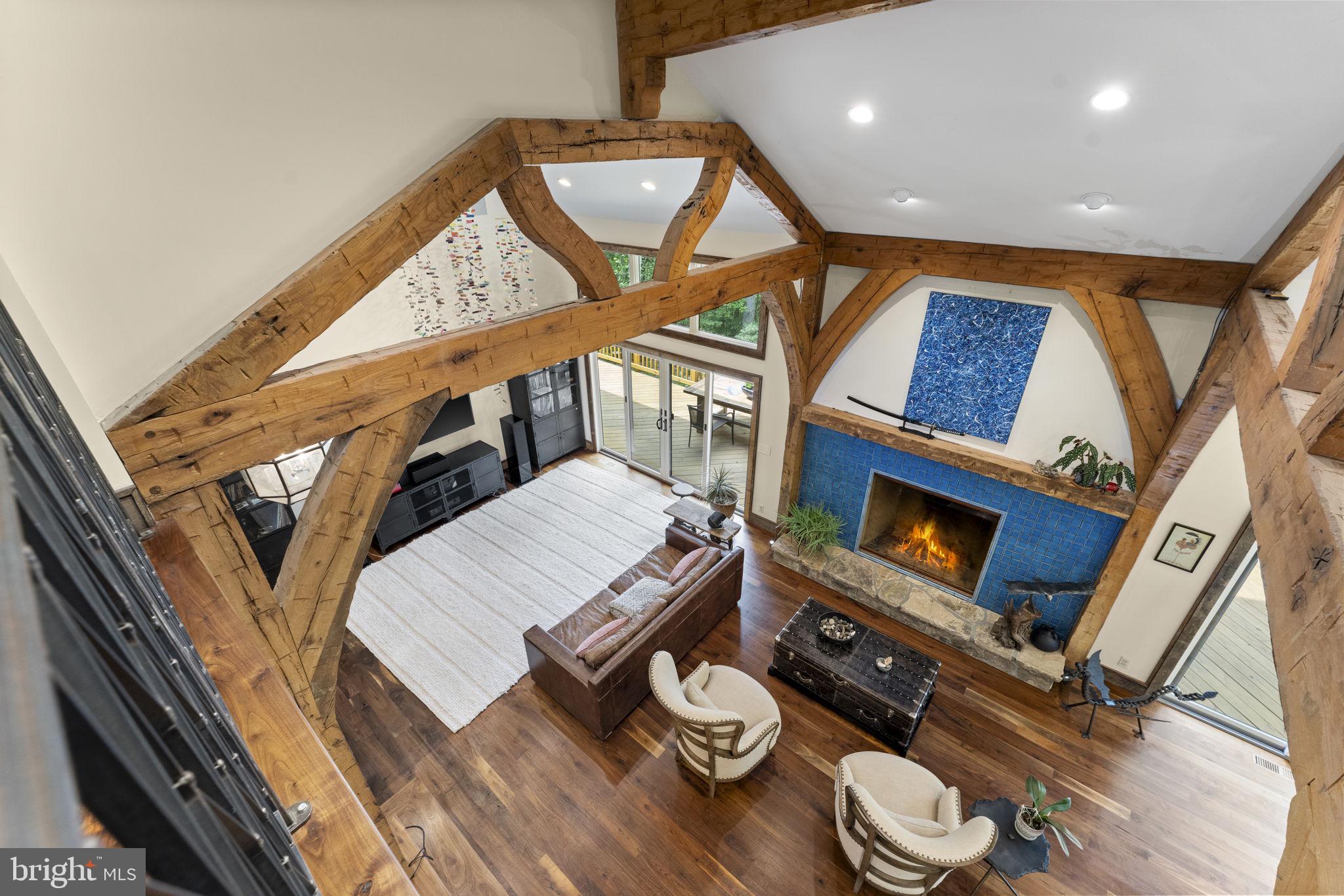 BEAR'S DEN - Residential