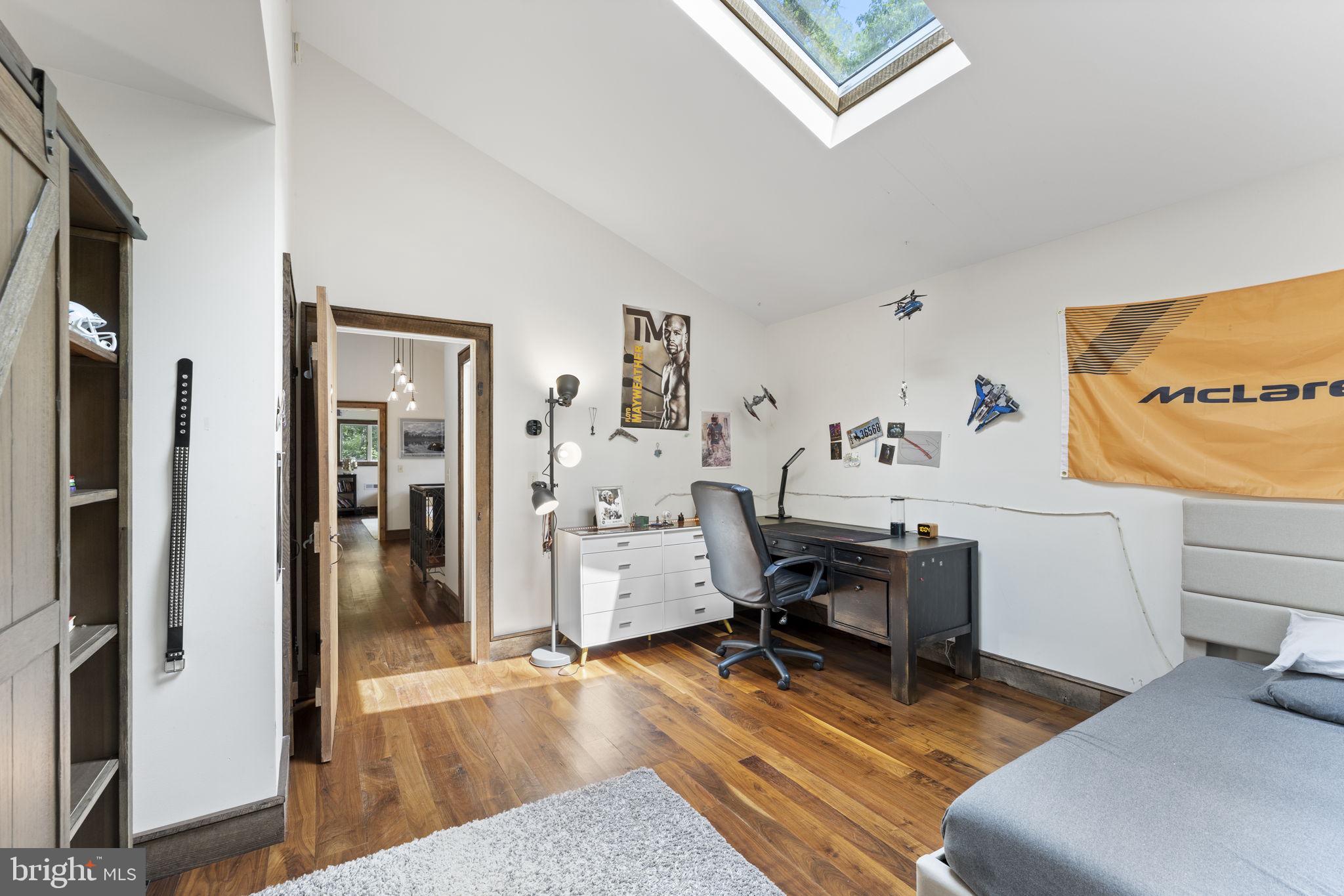 BEAR'S DEN - Residential