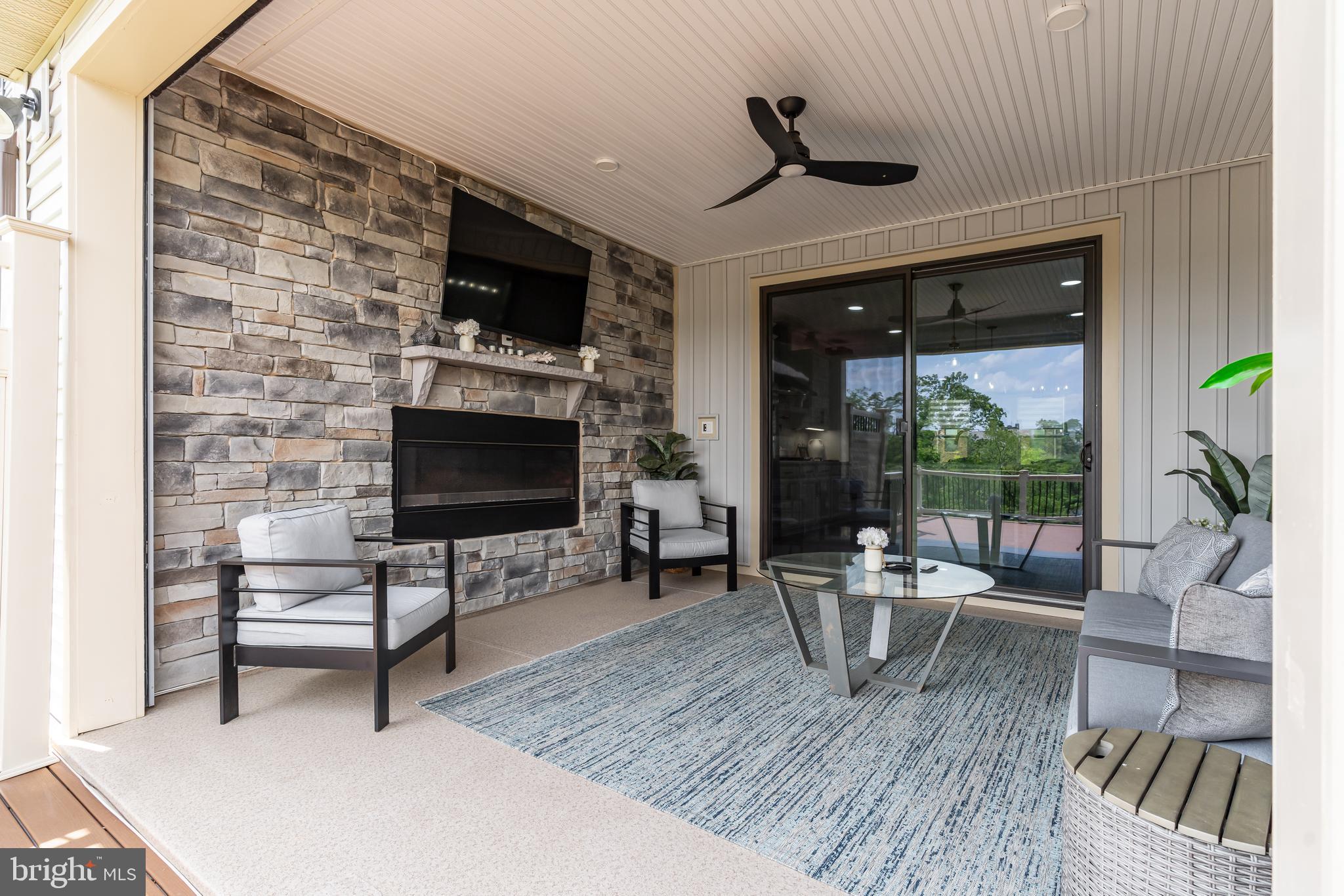 LONGVIEW RIDGE - Residential
