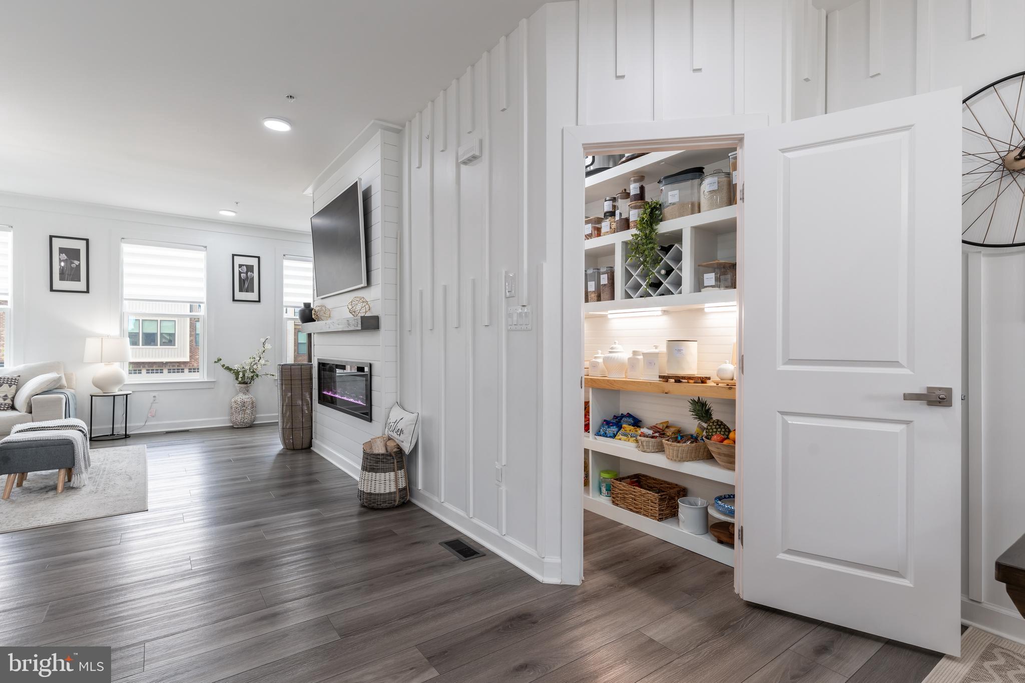 LONGVIEW RIDGE - Residential