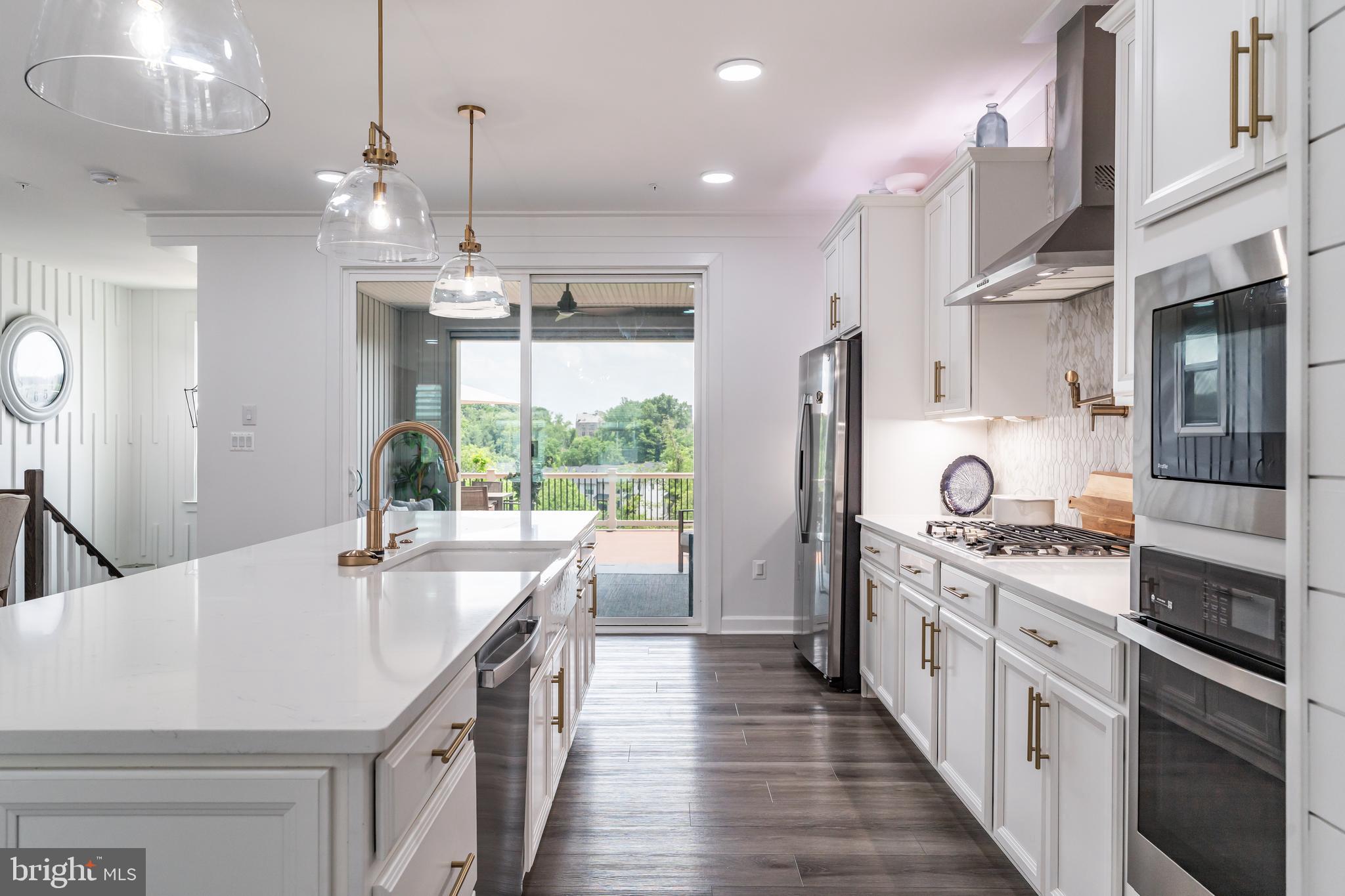 LONGVIEW RIDGE - Residential
