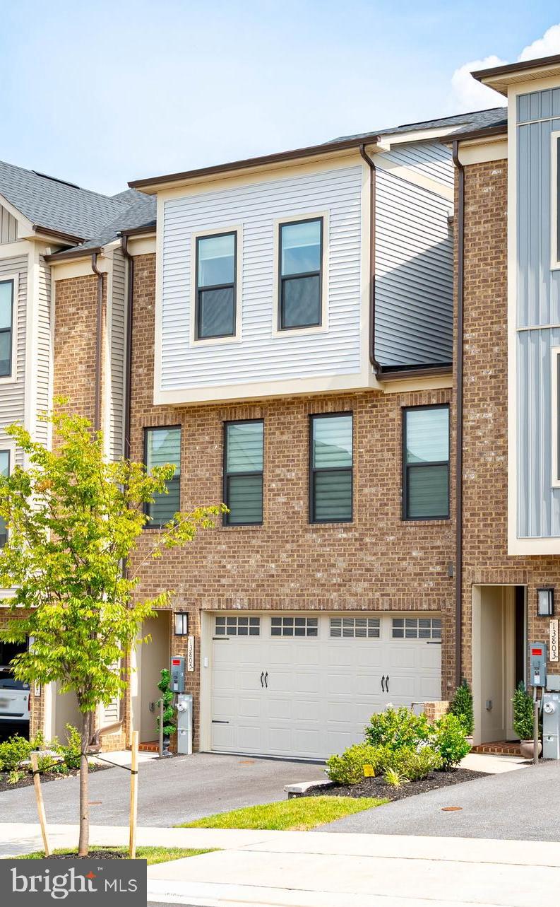LONGVIEW RIDGE - Residential