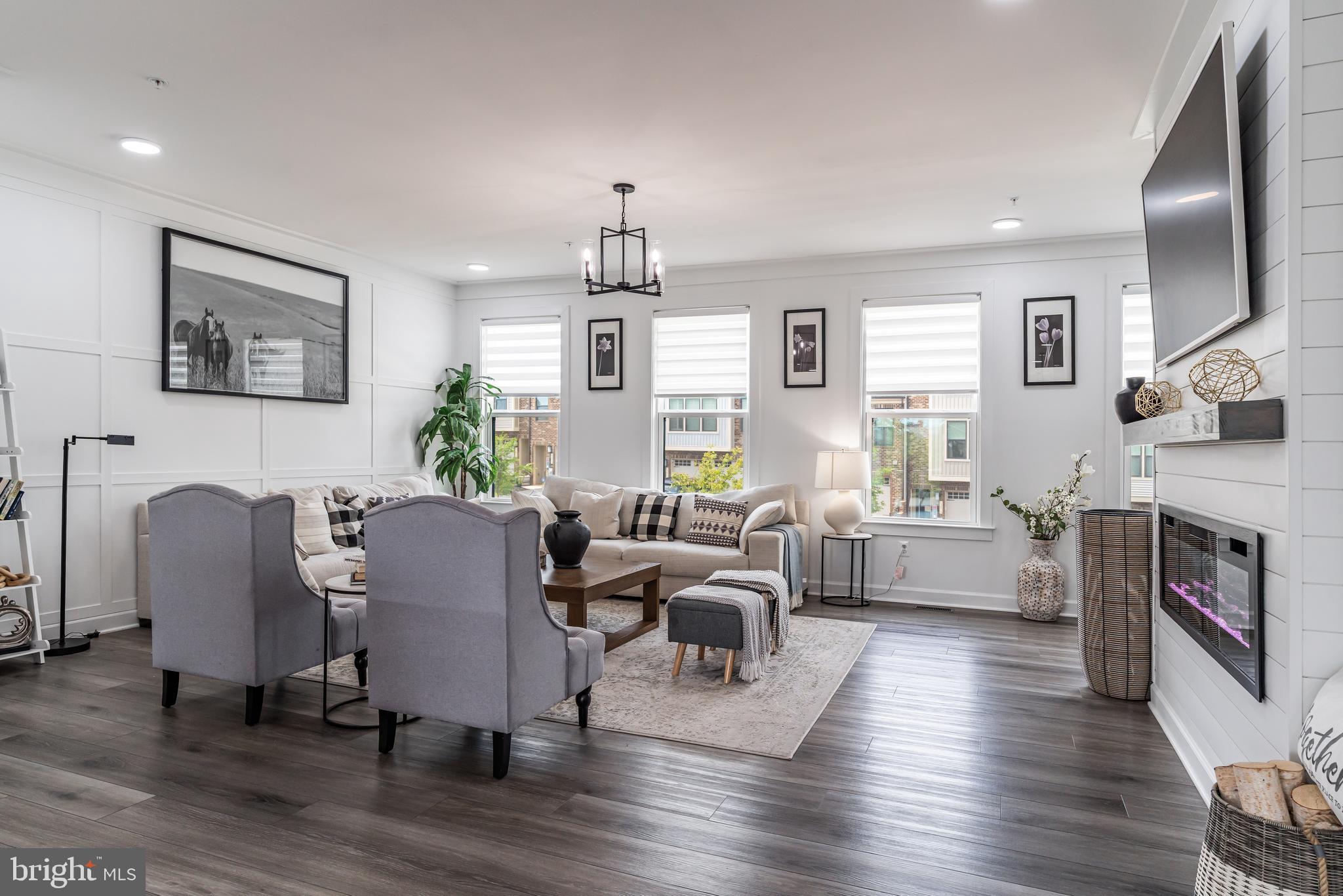 LONGVIEW RIDGE - Residential