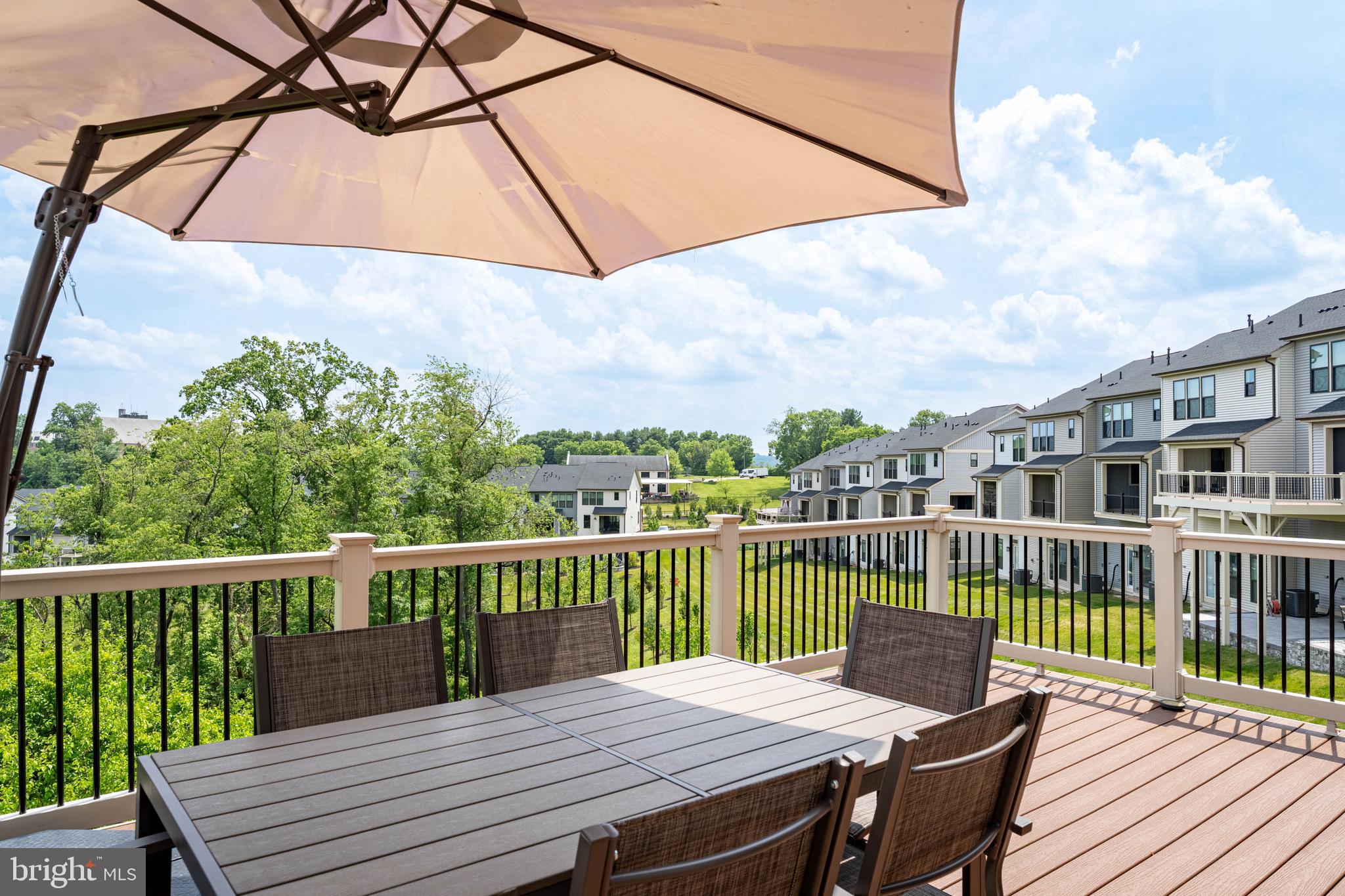 LONGVIEW RIDGE - Residential