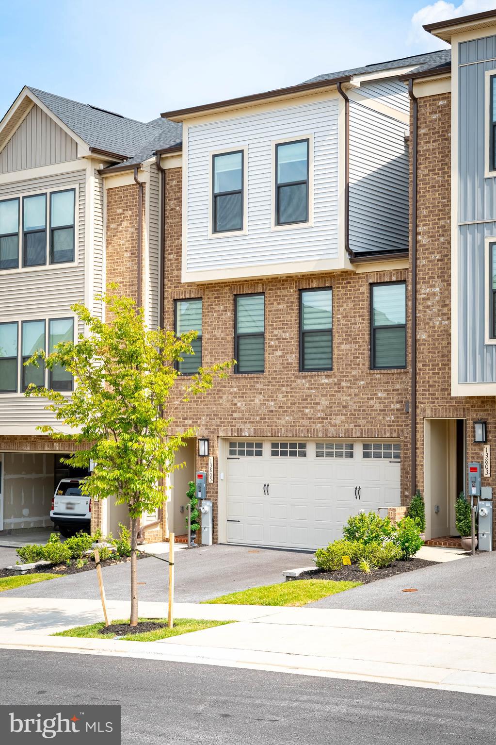 LONGVIEW RIDGE - Residential
