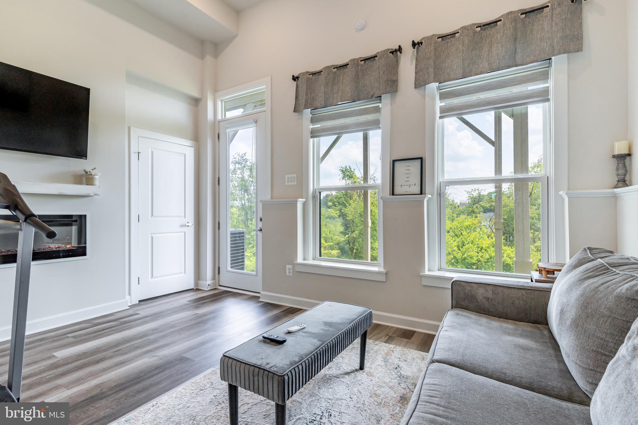 LONGVIEW RIDGE - Residential