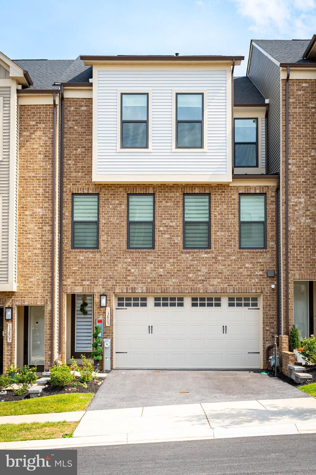 LONGVIEW RIDGE - Residential