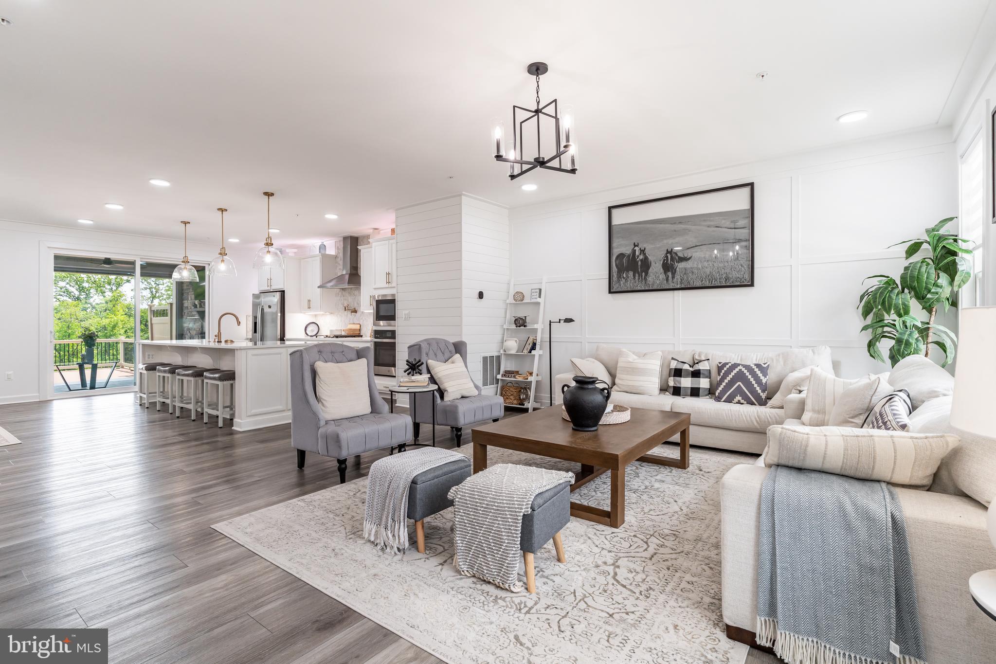 LONGVIEW RIDGE - Residential