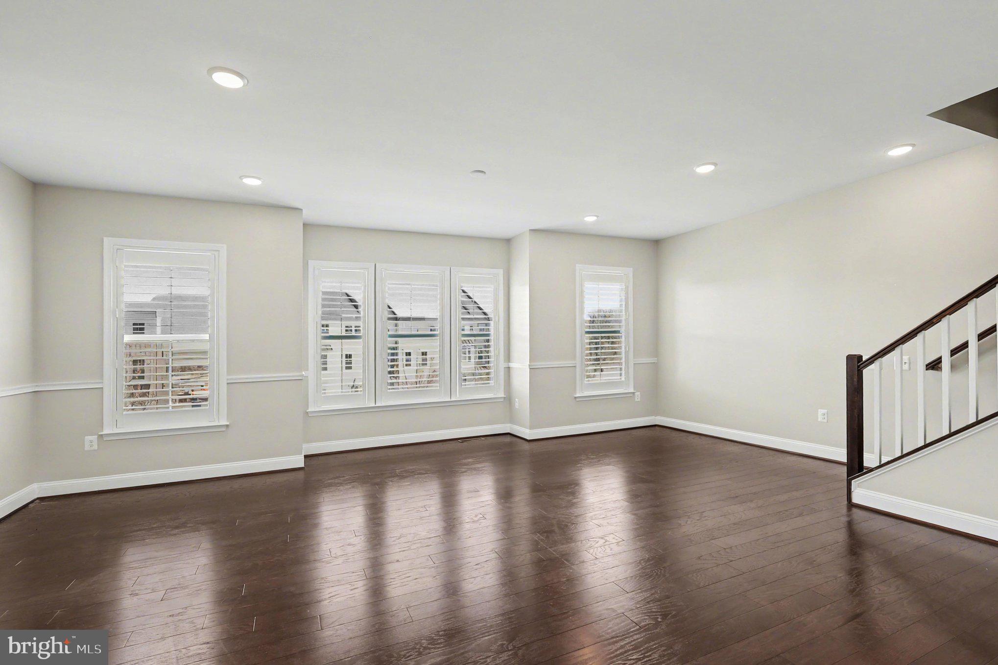 POTOMAC SHORES - Residential