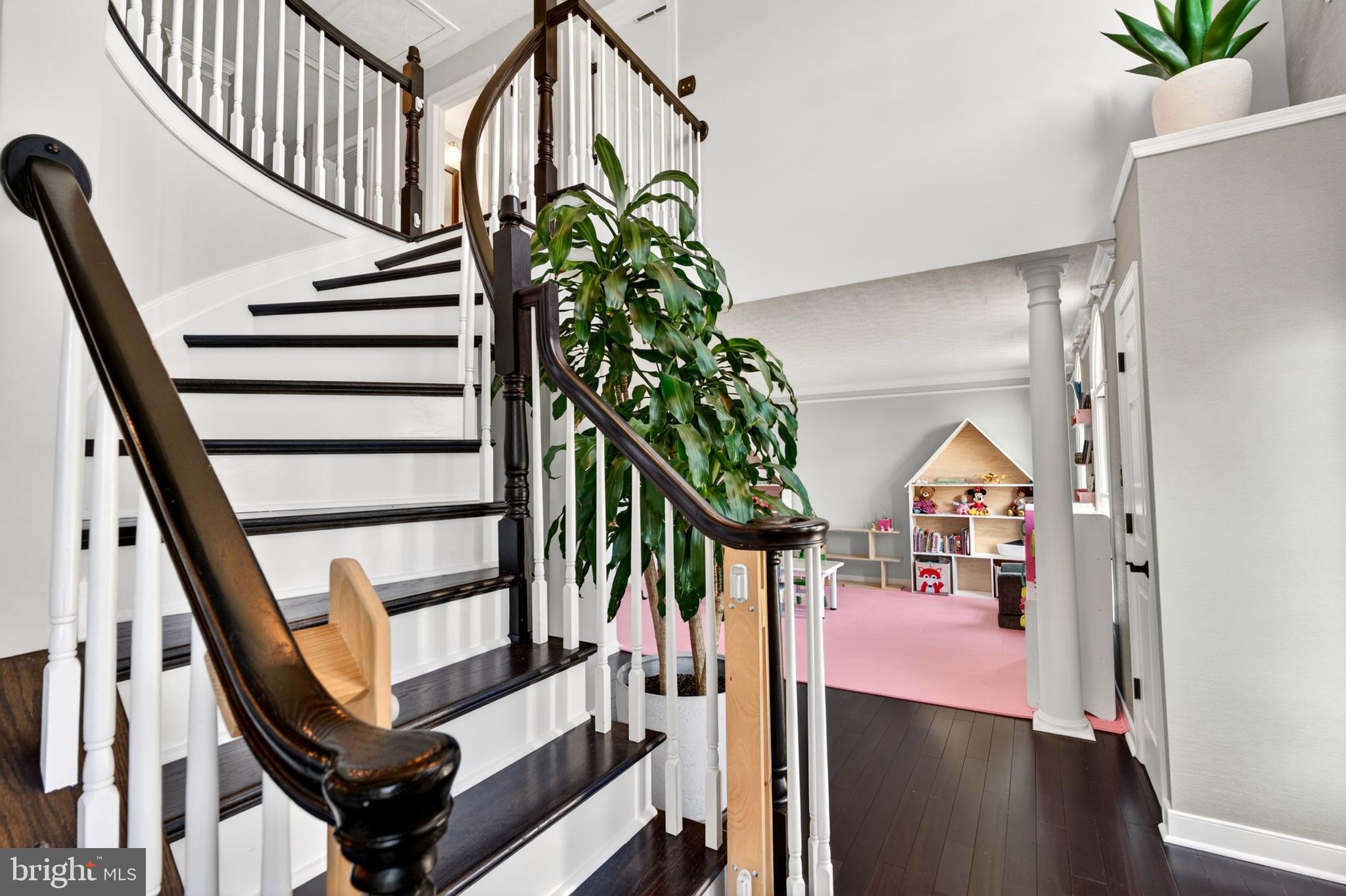 VILLAGES OF ELK NECK - Residential