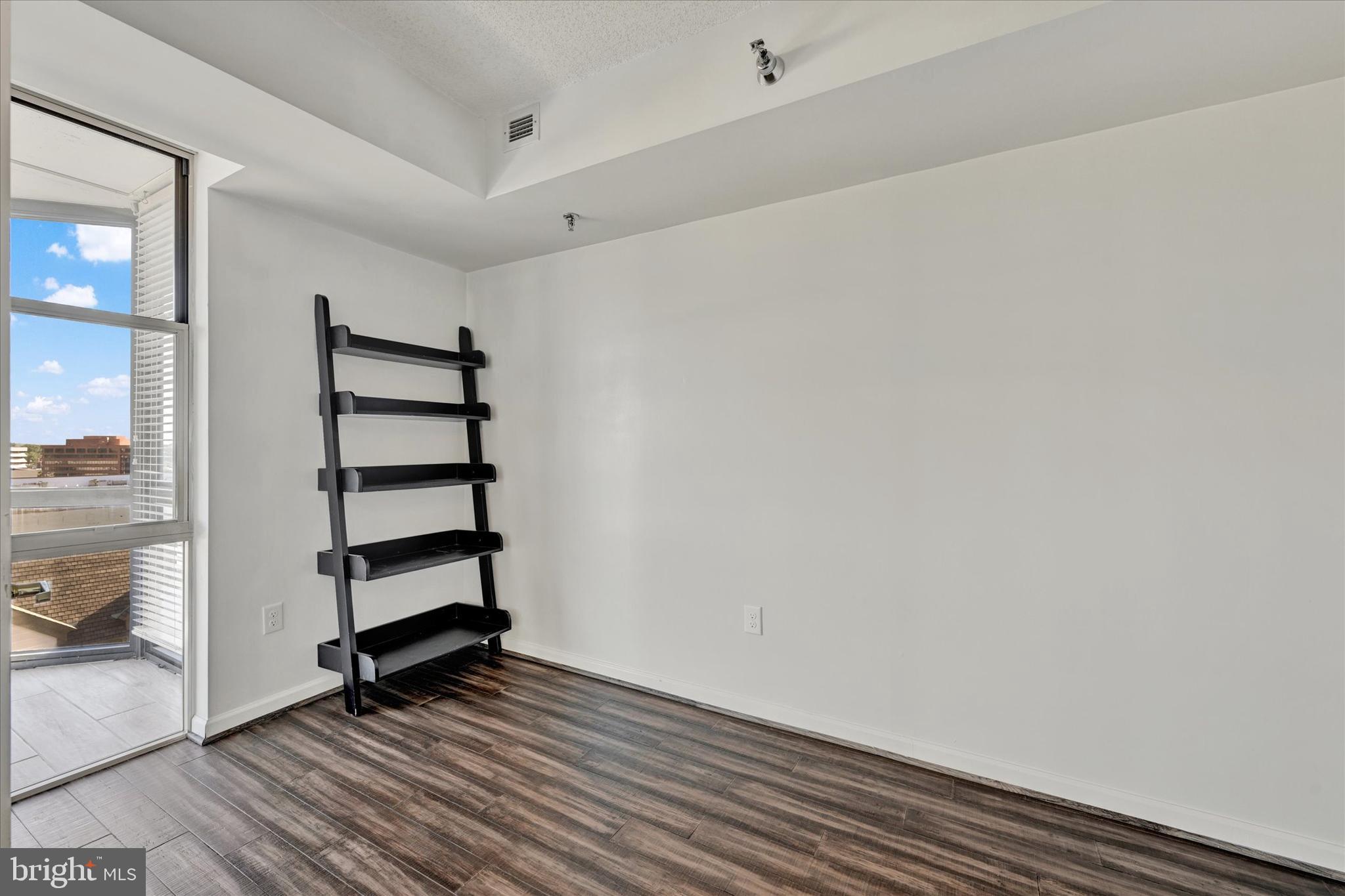 THE VICTORIA CODM - Residential